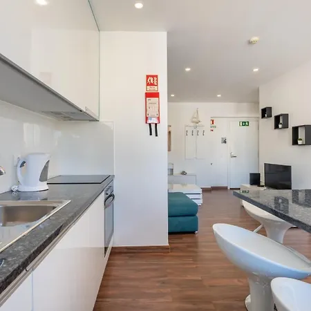 Serene Blue 1 Bdr Flat With Balcony By Lovelystay Daire *