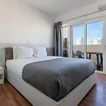 Serene Blue 1 Bdr Flat With Balcony By Lovelystay