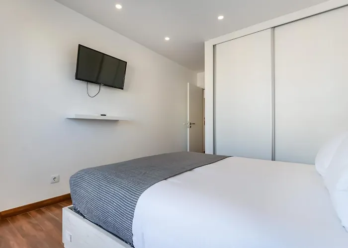 Apartament Serene Blue 1 Bdr Flat With Balcony By Lovelystay *