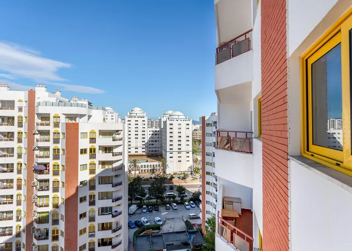 Apartament Serene Blue 1 Bdr Flat With Balcony By Lovelystay *