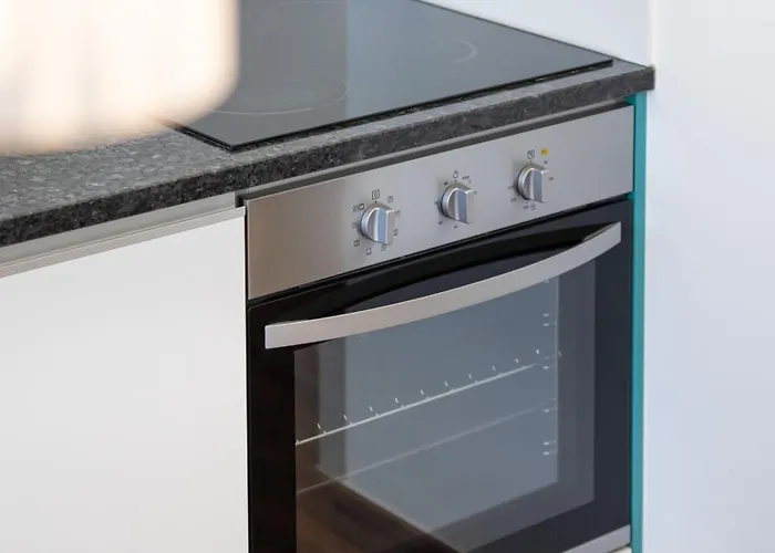 Apartament Serene Blue 1 Bdr Flat With Balcony By Lovelystay