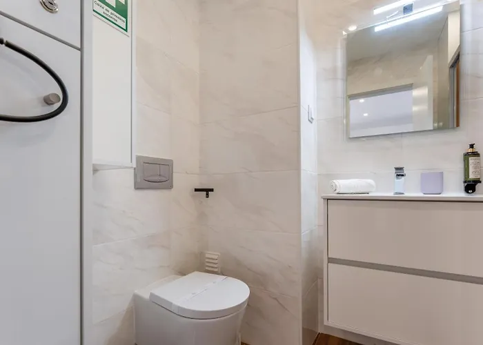 Serene Blue 1 Bdr Flat With Balcony By Lovelystay Portimão